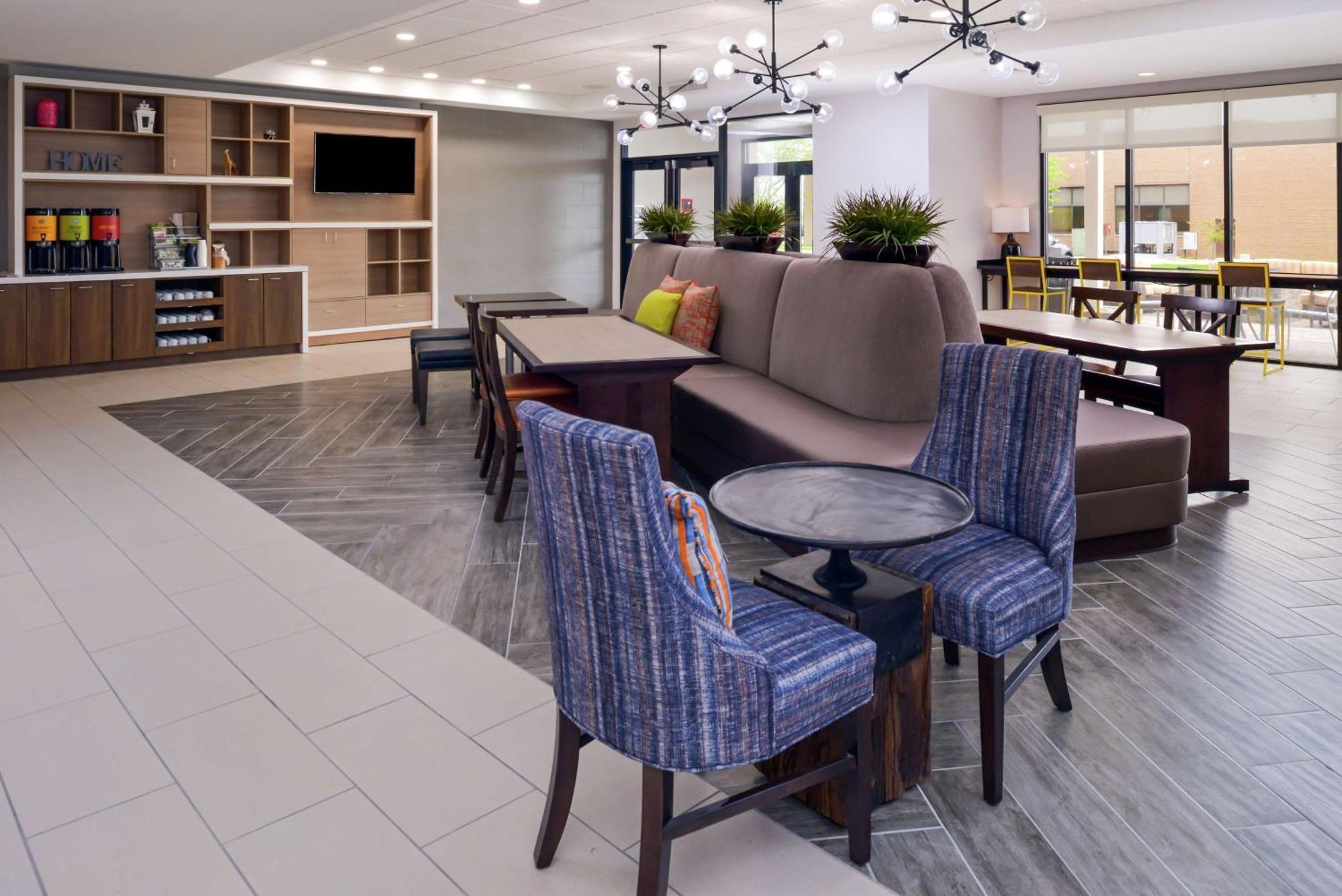 Home2 Suites By Hilton Merrillville Exterior photo